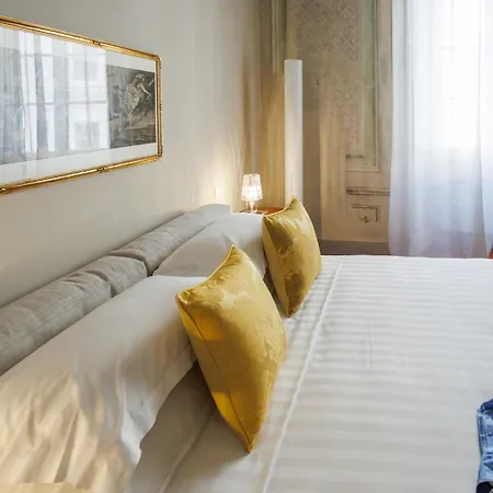 Palazzo Della Bianca-royal Experience Appartement